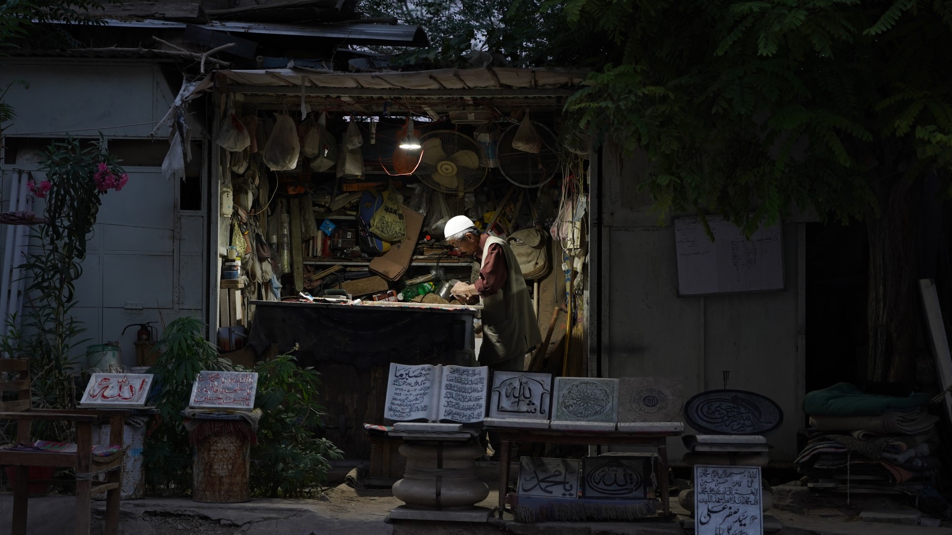Tombstone engraver at work